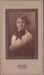 Reeves c1915 postcard in mount ThomasMalloryCheatham