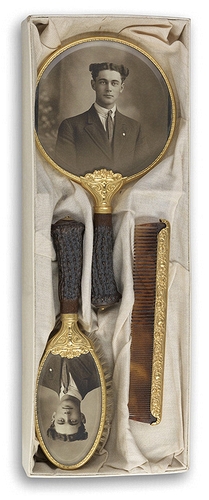 25B grooming set c1910
