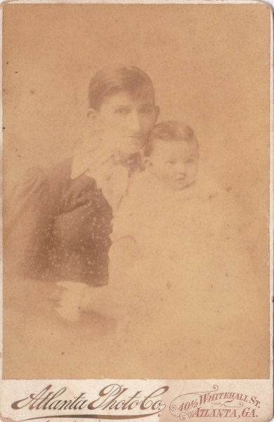 Atlanta Photo Co. cab DoraMinor&amp;child
